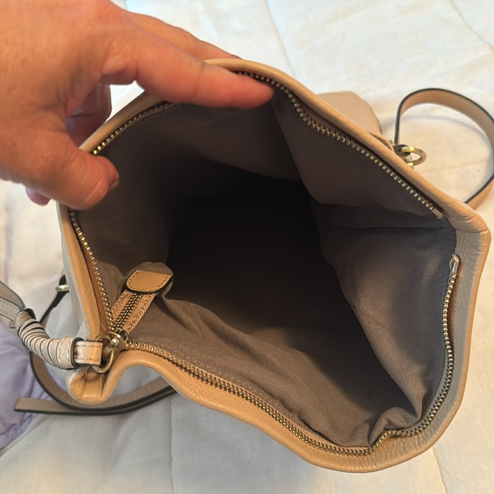 Vince Camuto purse camel colored leather - Picture 4 of 6